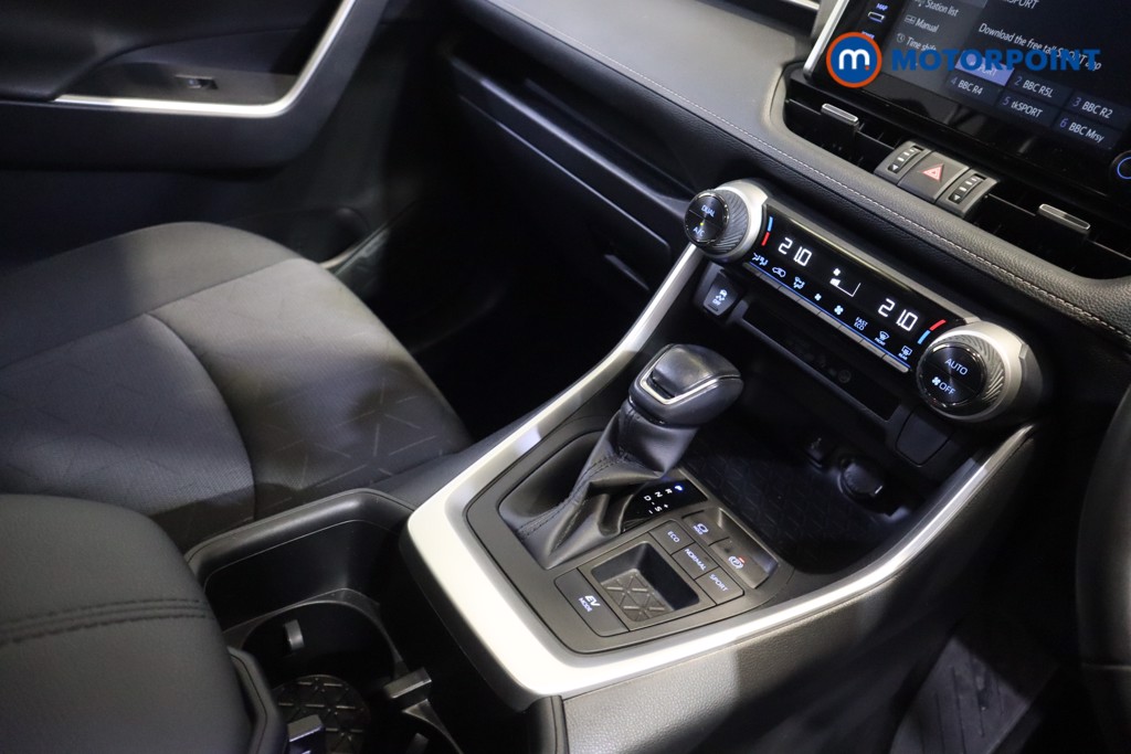 Used Toyota RAV4 2022 for sale - 76322663: Photo 15