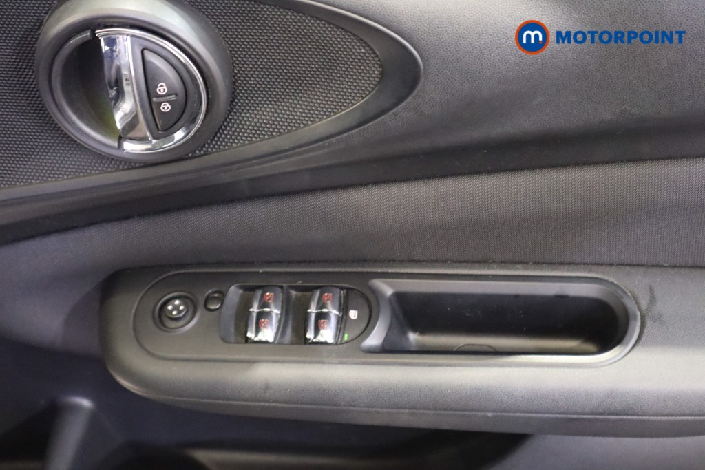 Used MINI Clubman 2018 for sale - 77901997: Photo 22