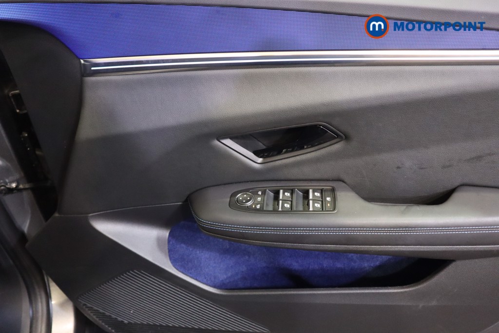 Used Renault Scenic E-Tech 2024 for sale - 76362342: Photo 17