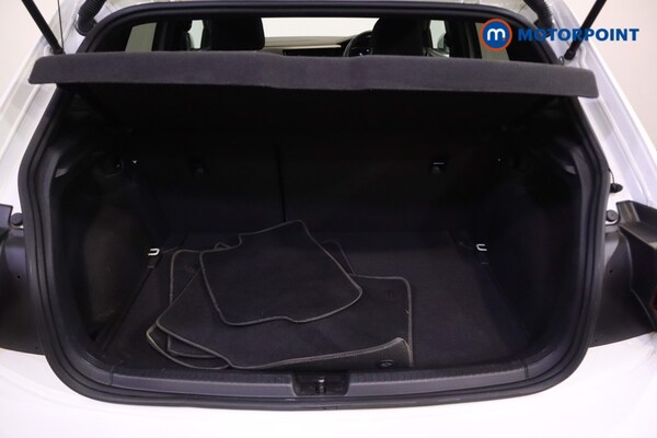 Used Volkswagen Polo 2022 for sale - 76177285: Photo 38