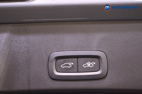 Used Volvo XC40 2023 for sale - 76101870: Photo 25