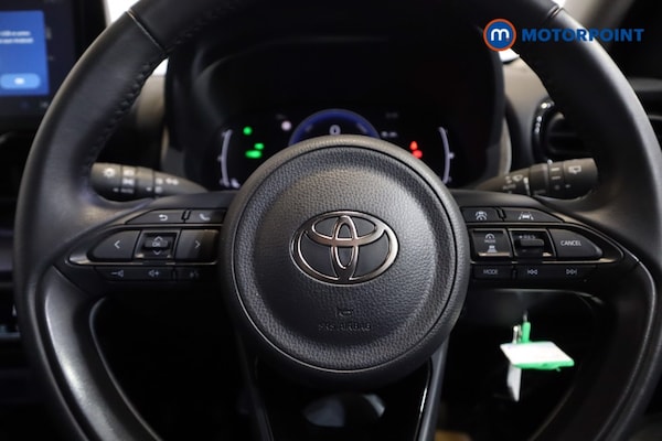Used Toyota Yaris 2024 for sale - 76117916: Photo 15
