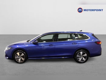 Used Volkswagen Passat 2025 for sale - 75997642: Photo 4