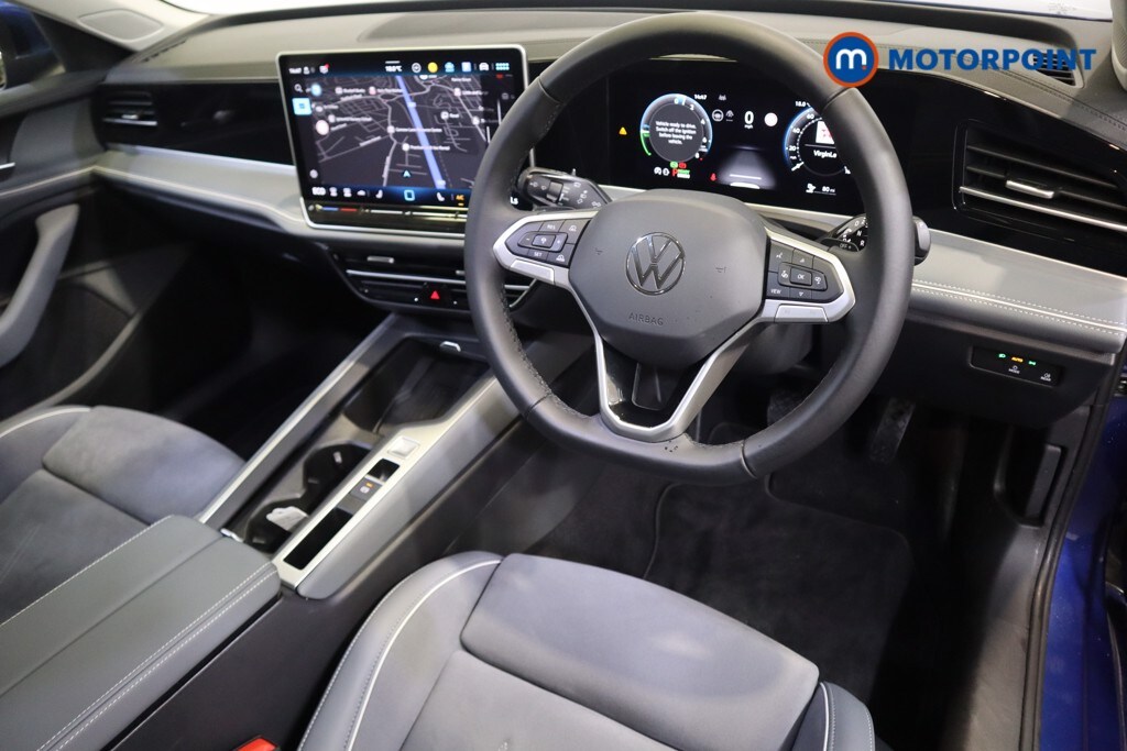 Used Volkswagen Passat 2025 for sale - 75997642: Photo 9