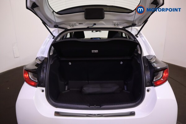 Used Toyota Yaris 2024 for sale - 76184708: Photo 27