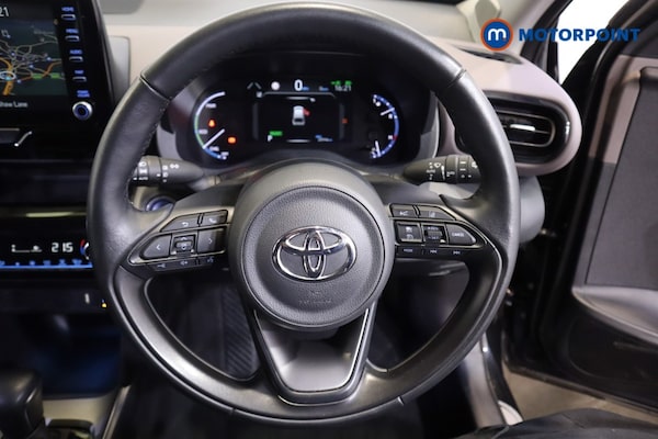 Used Toyota Yaris Cross 2023 for sale - 76235071: Photo 11