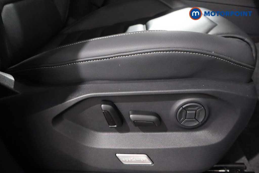 Used Volkswagen Touareg 2025 for sale - 76394494: Photo 31