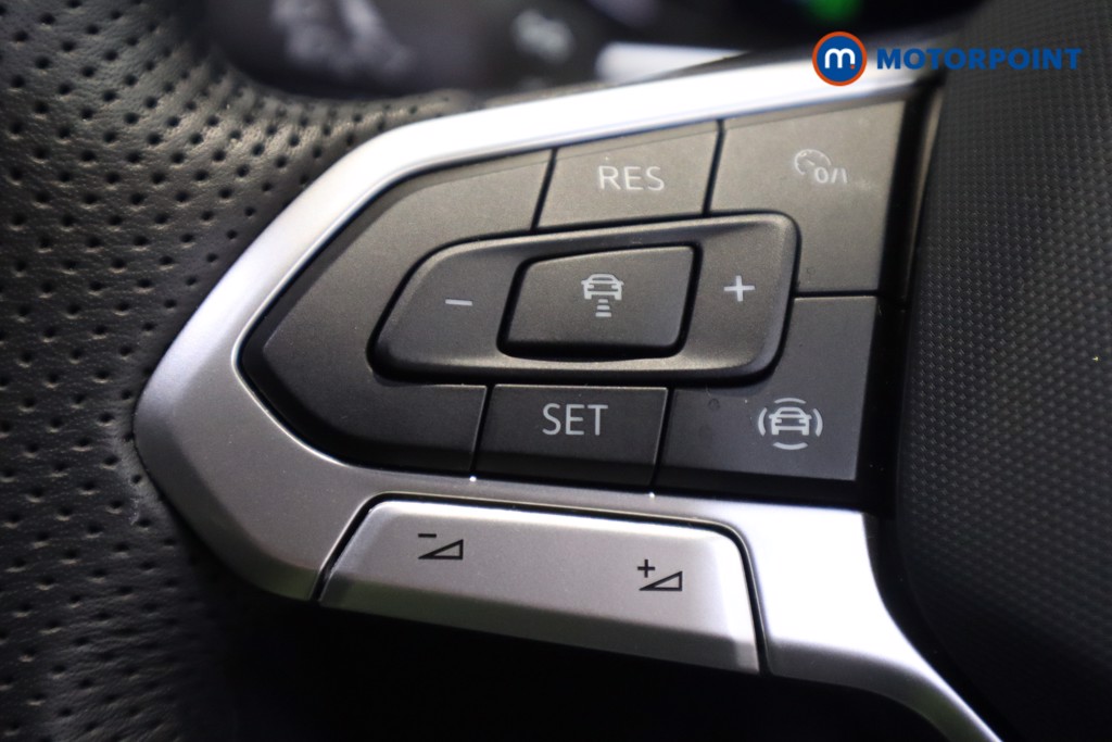 Used Volkswagen T-Roc 2025 for sale - 77636522: Photo 24