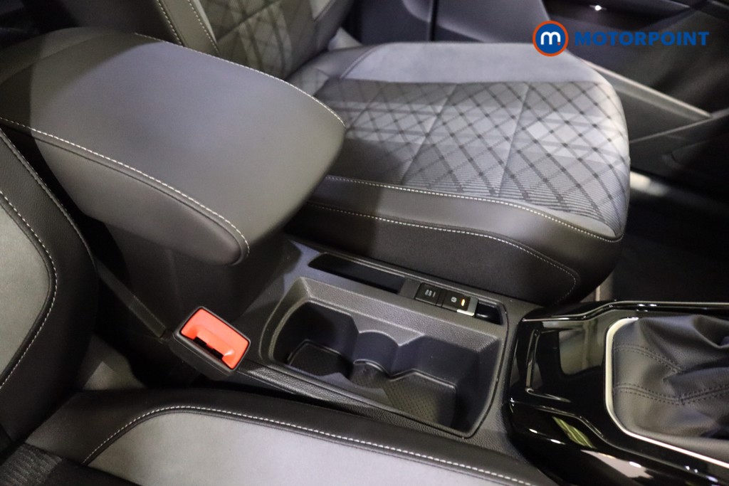 Used Volkswagen T-Roc 2025 for sale - 77636522: Photo 32