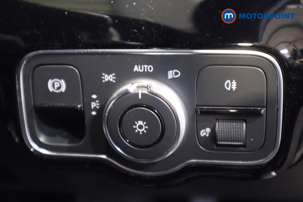 Used Mercedes-Benz A-Class 2018 for sale - 76697229: Photo 16