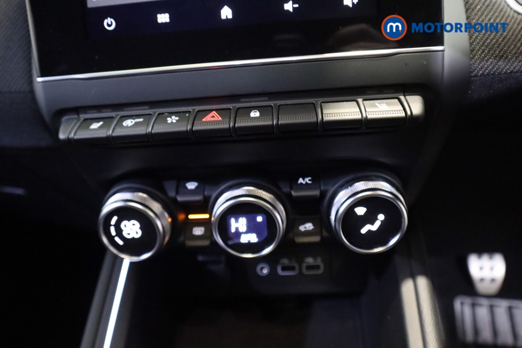 Used Renault Clio 2025 for sale - 76949239: Photo 13