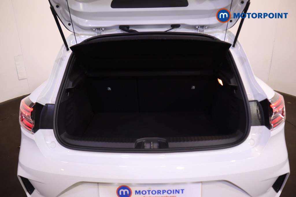 Used Renault Clio 2025 for sale - 76949239: Photo 28