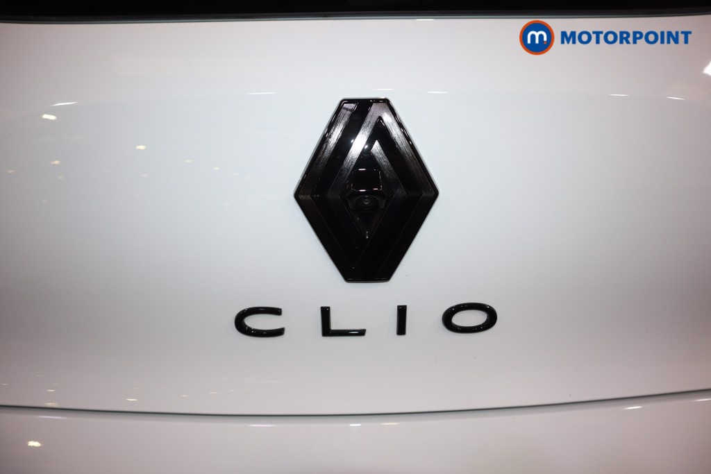 Used Renault Clio 2025 for sale - 76949239: Photo 37