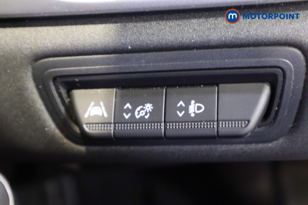 Used Renault Captur 2021 for sale - 77848935: Photo 24