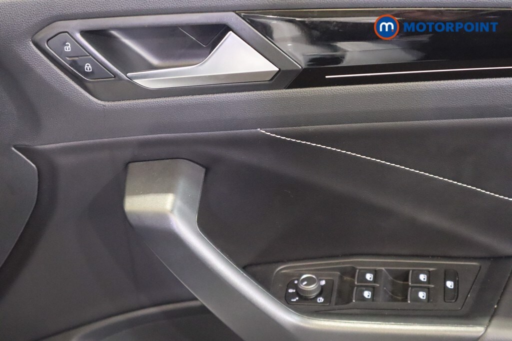 Used Volkswagen T-Roc 2024 for sale - 77741232: Photo 23