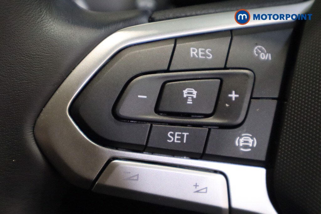 Used Volkswagen T-Roc 2024 for sale - 77741232: Photo 27