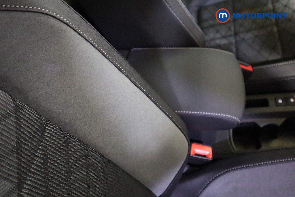 Used Volkswagen T-Roc 2024 for sale - 77741232: Photo 33