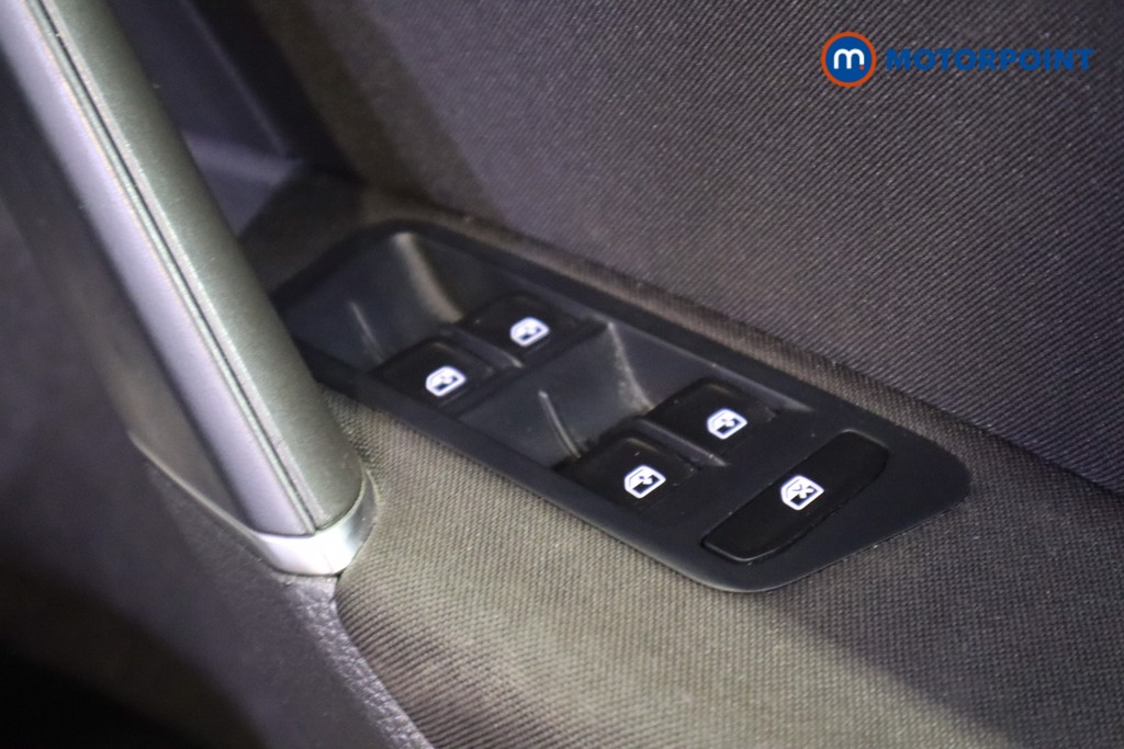 Used Volkswagen Golf 2018 for sale - 78012126: Photo 21