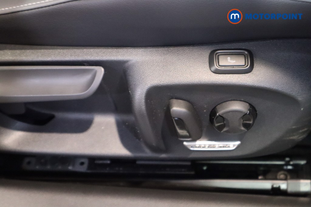 Used Volkswagen Passat 2025 for sale - 77946552: Photo 24