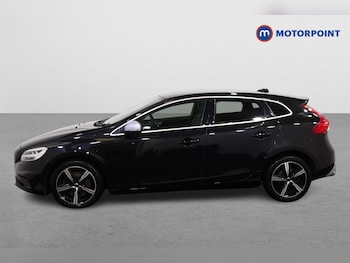Used Volvo V40 2019 for sale - 77529690: Photo