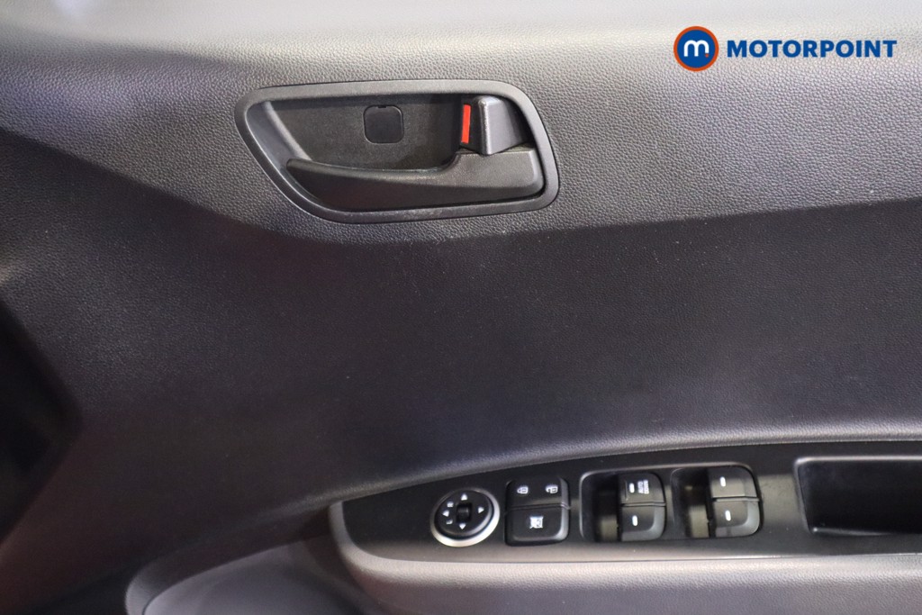 Used Hyundai i10 2017 for sale - 77607723: Photo 14