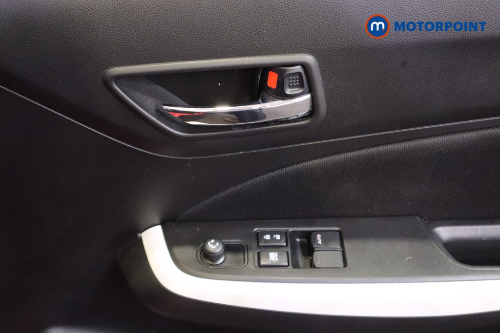 Used Suzuki Swift 2021 for sale - 76303410: Photo 18