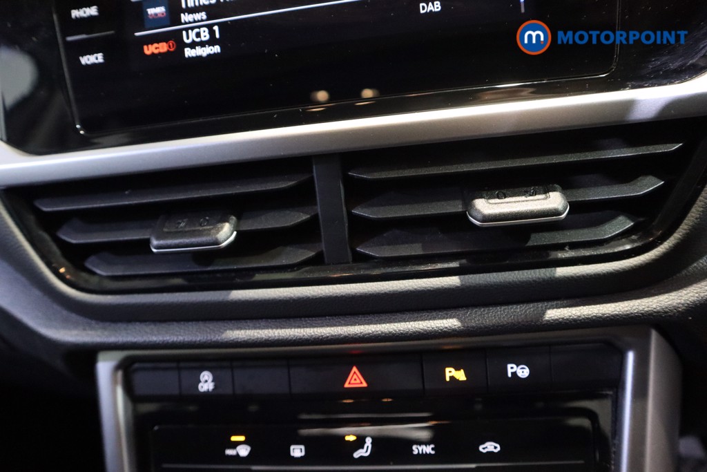 Used Volkswagen T-Roc 2024 for sale - 77446509: Photo 13