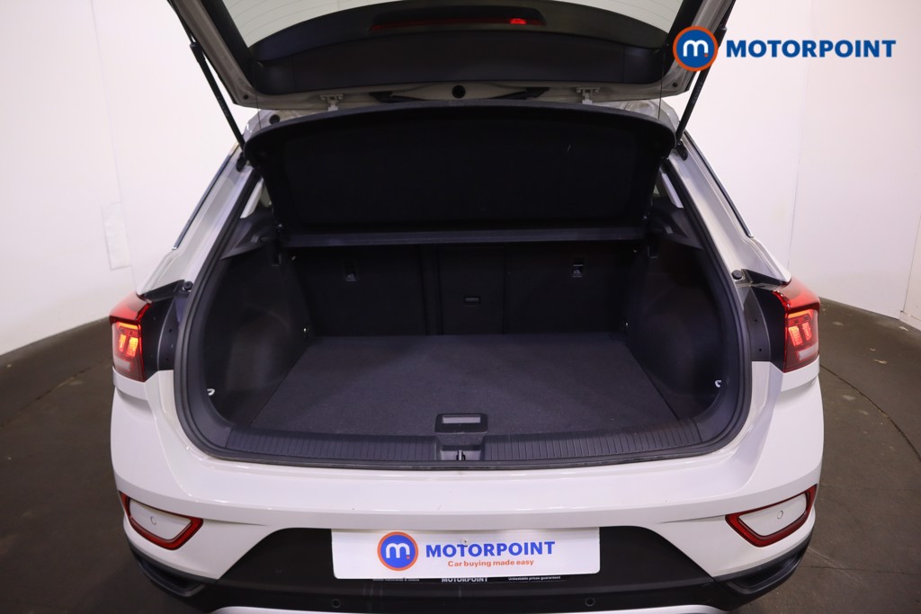 Used Volkswagen T-Roc 2024 for sale - 77446509: Photo 29