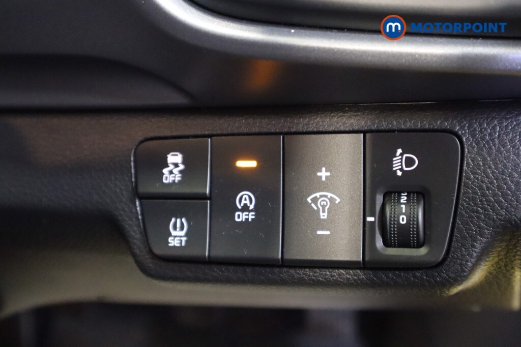 Used Kia Stonic 2023 for sale - 76113045: Photo 19