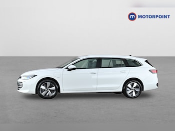Used Volkswagen Passat 2025 for sale - 79240920: Photo