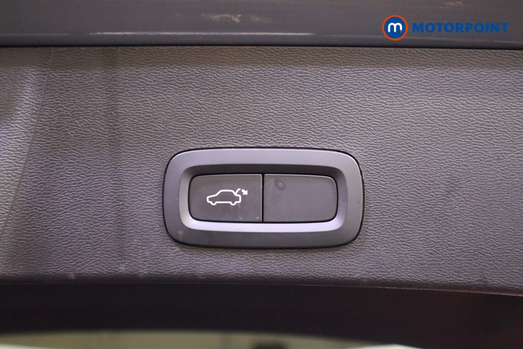 Used Volvo XC40 2021 for sale - 76985043: Photo 32