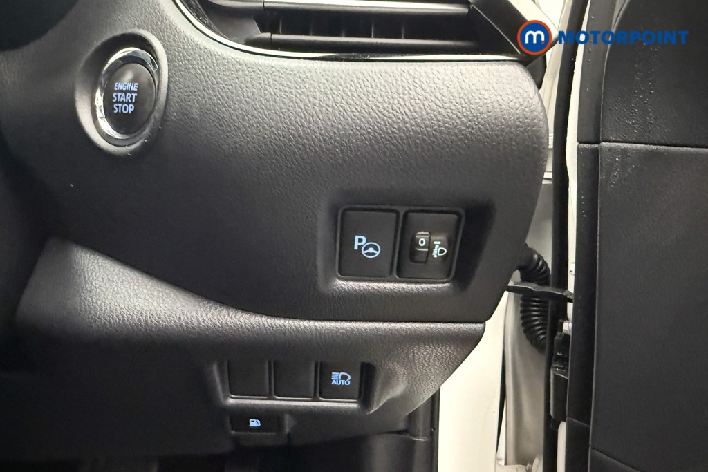 Used Toyota C-HR 2019 for sale - 77196085: Photo 29