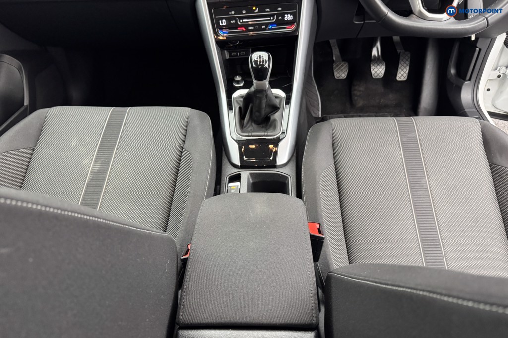 Used Volkswagen T-Roc 2022 for sale - 76862625: Photo 19