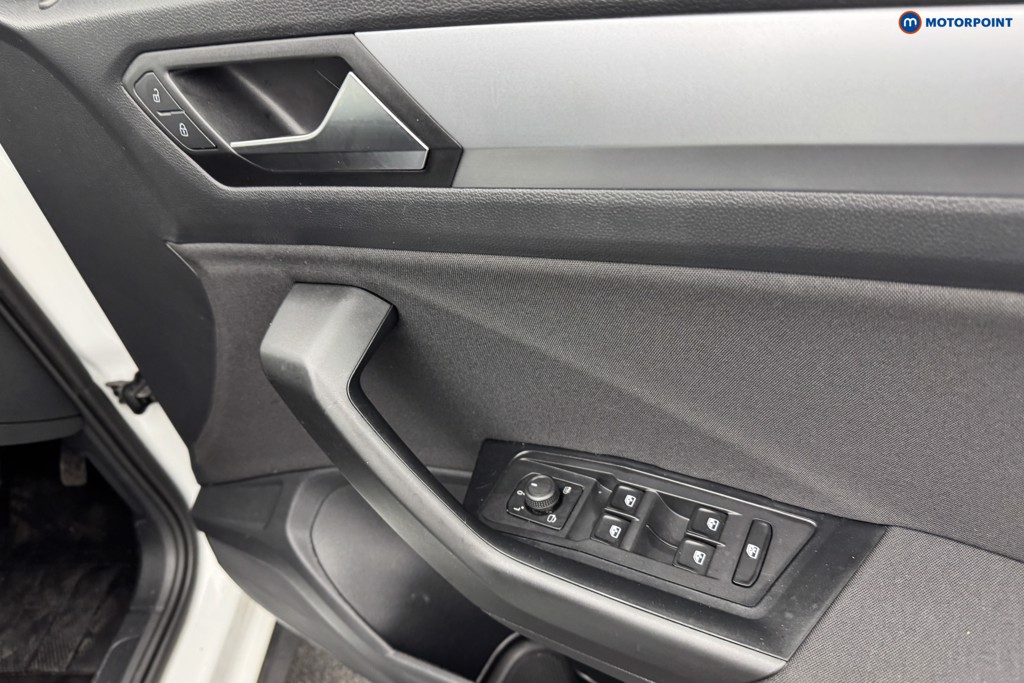 Used Volkswagen T-Roc 2022 for sale - 76862625: Photo 31