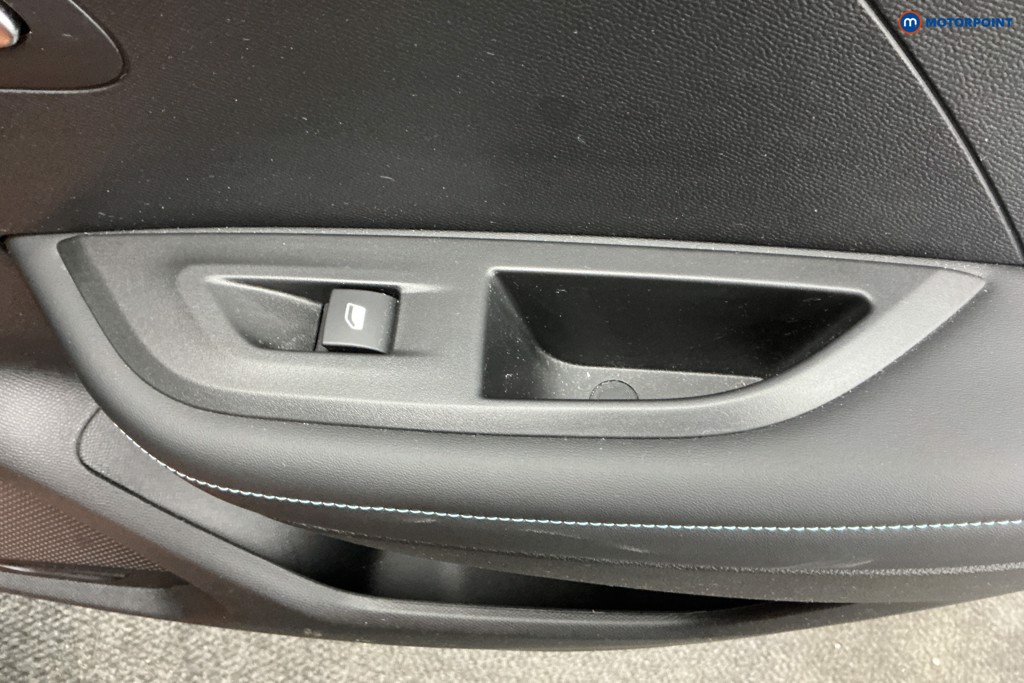 Used Peugeot 2008 2021 for sale - 78095358: Photo 40