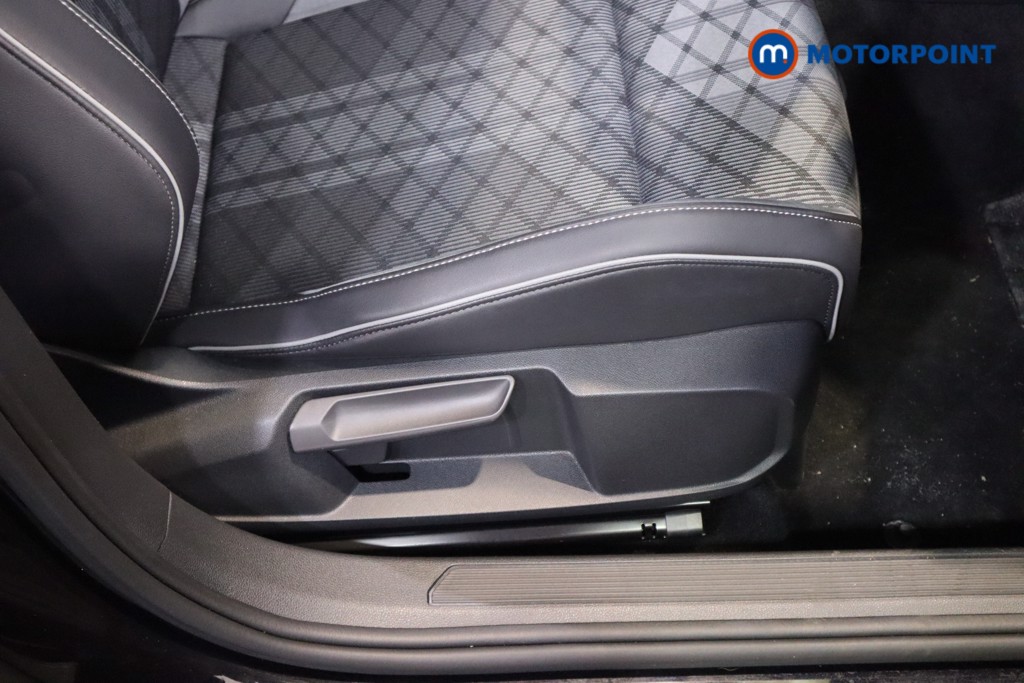 Used Volkswagen Golf 2022 for sale - 76534639: Photo 16