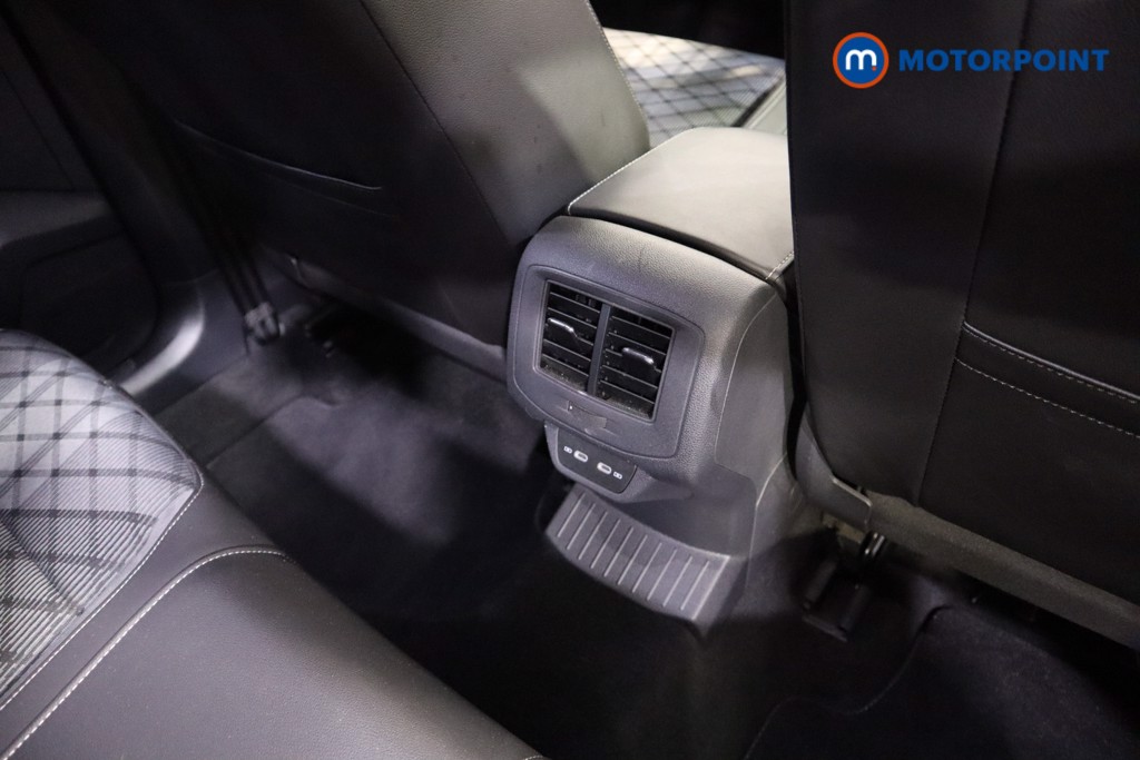 Used Volkswagen T-Roc 2022 for sale - 76946207: Photo 28