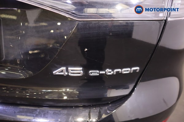 Used Audi Q4 e-tron 2024 for sale - 76290924: Photo 39