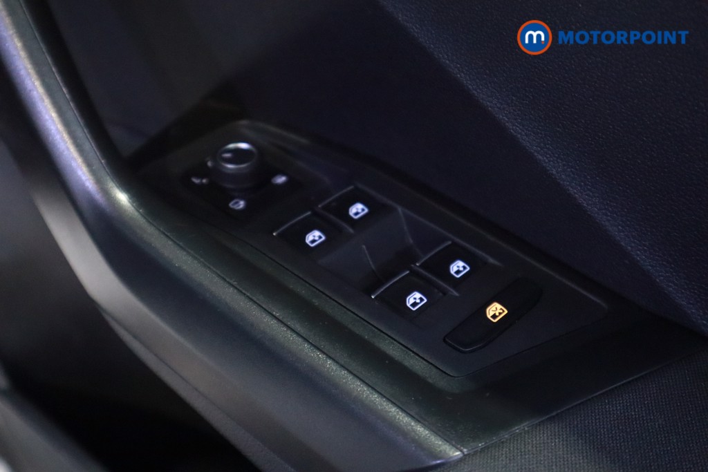 Used Volkswagen T-Roc 2021 for sale - 77407374: Photo 21