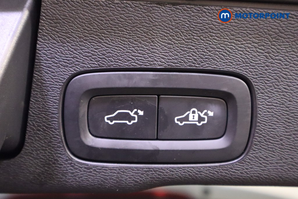 Used Volvo XC60 2025 for sale - 77340525: Photo 40