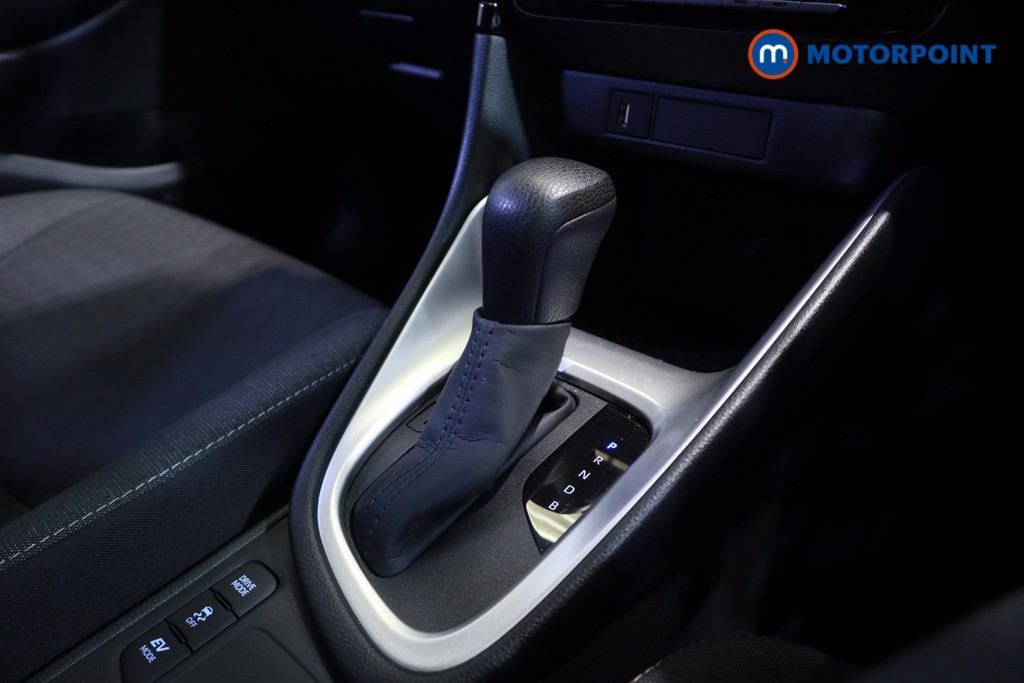 Used Toyota Yaris 2021 for sale - 77984362: Photo 27