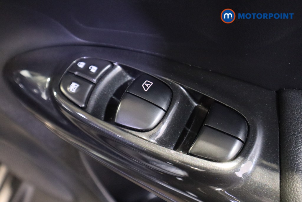 Used Nissan Juke 2018 for sale - 76303163: Photo 19