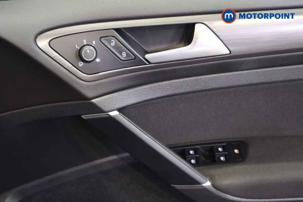 Used Volkswagen Golf 2018 for sale - 78123569: Photo 18