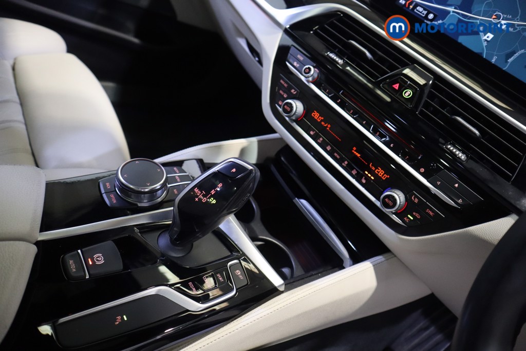 Used BMW 5 Series 2017 for sale - 76332873: Photo 15