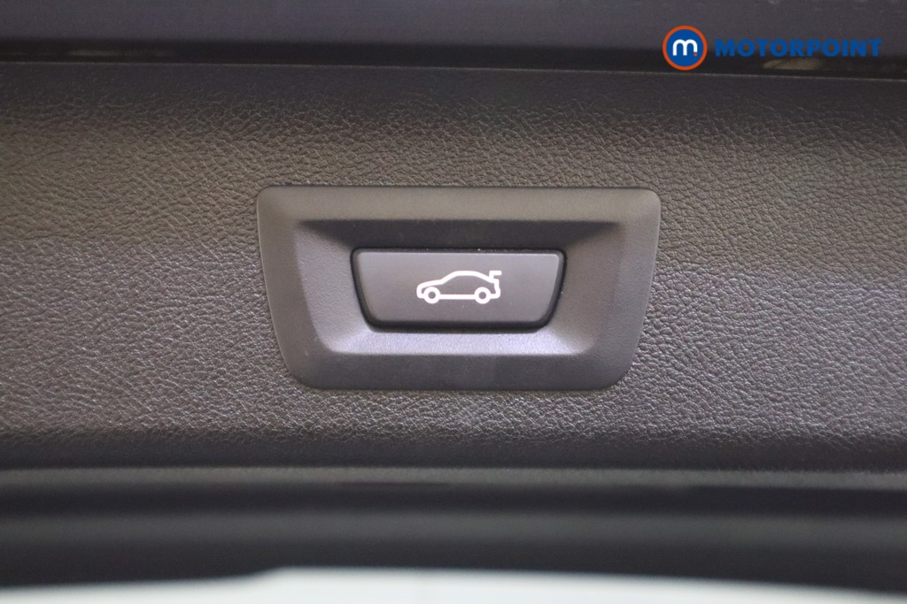 Used BMW 5 Series 2017 for sale - 76332873: Photo 29