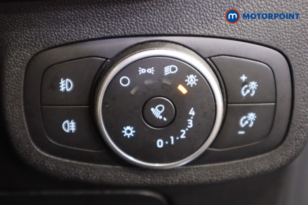 Used Ford Fiesta 2018 for sale - 77730299: Photo 24