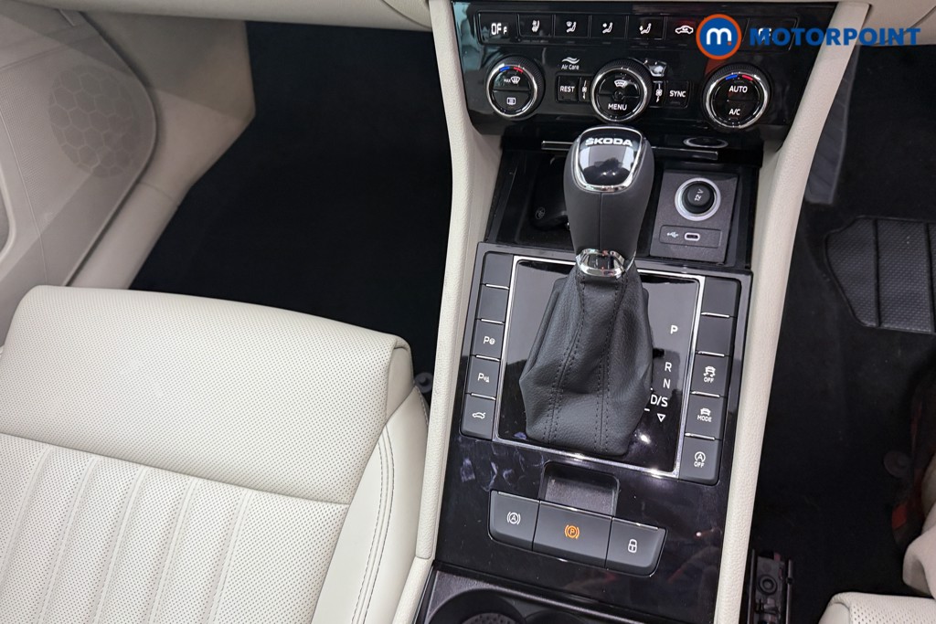 Used Skoda Superb 2023 for sale - 77207900: Photo 10