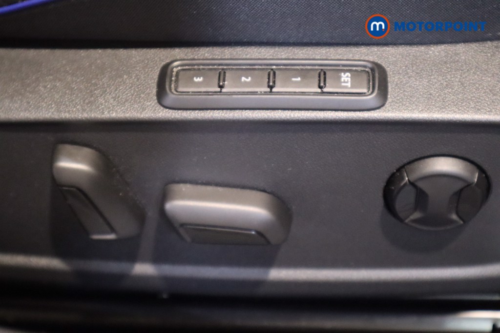 Used Volkswagen Golf 2024 for sale - 78026720: Photo 25