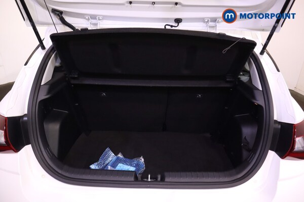 Used Hyundai i20 2024 for sale - 76118036: Photo 31