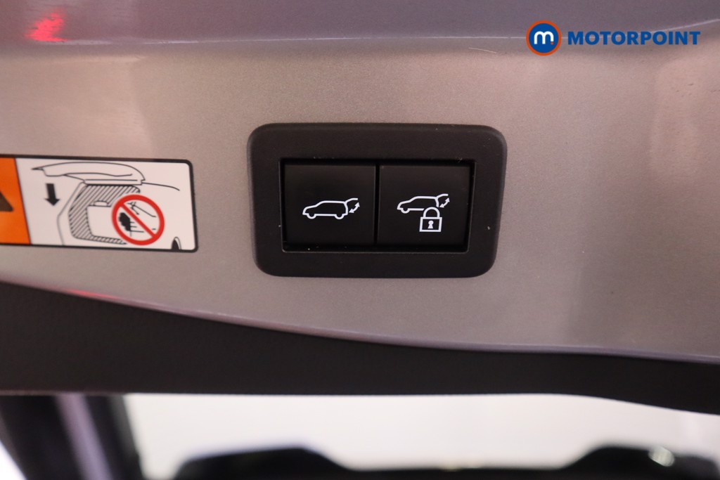 Used Toyota C-HR 2024 for sale - 77275084: Photo 38